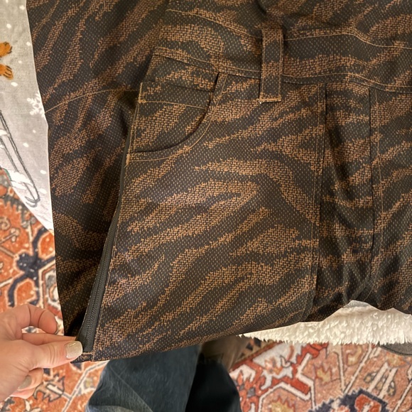 Burton Ski Bibs in Brown and Black Tiger Stripe - Picture 4 of 10